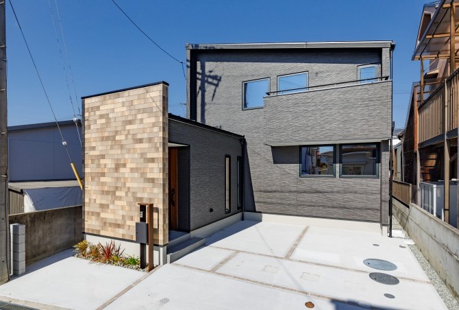 T様邸昨日無事お引渡ししました。　