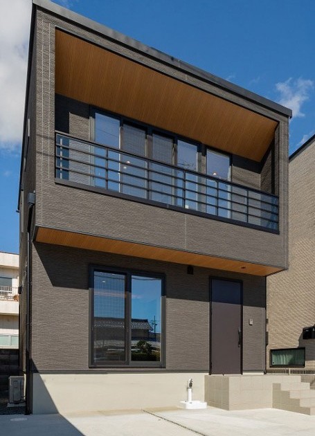 アクセントクロスが可愛いインナーバルコニー付きの暮らしやすいお家