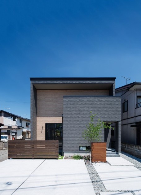 庭とつながる、開放的な住まい